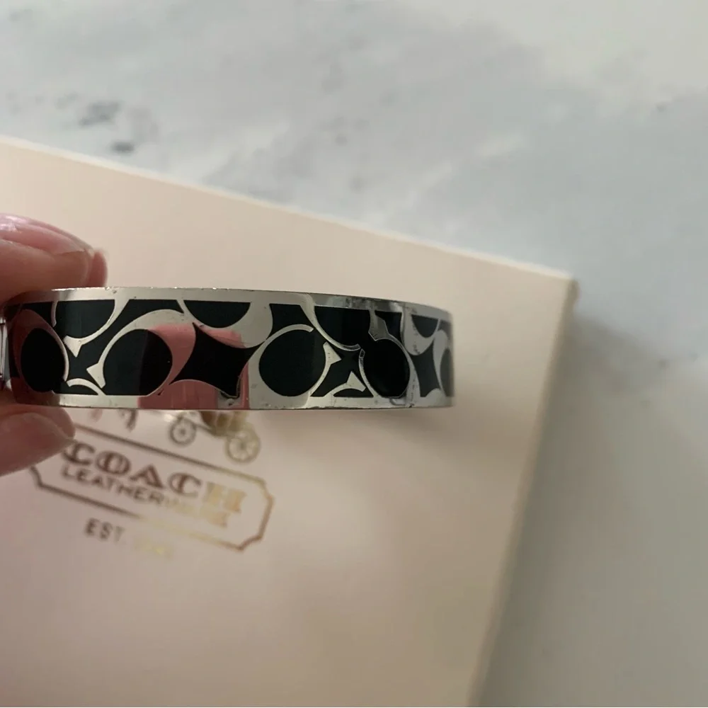 Authentic Coach Signature bracelet - Picture 5 of 6